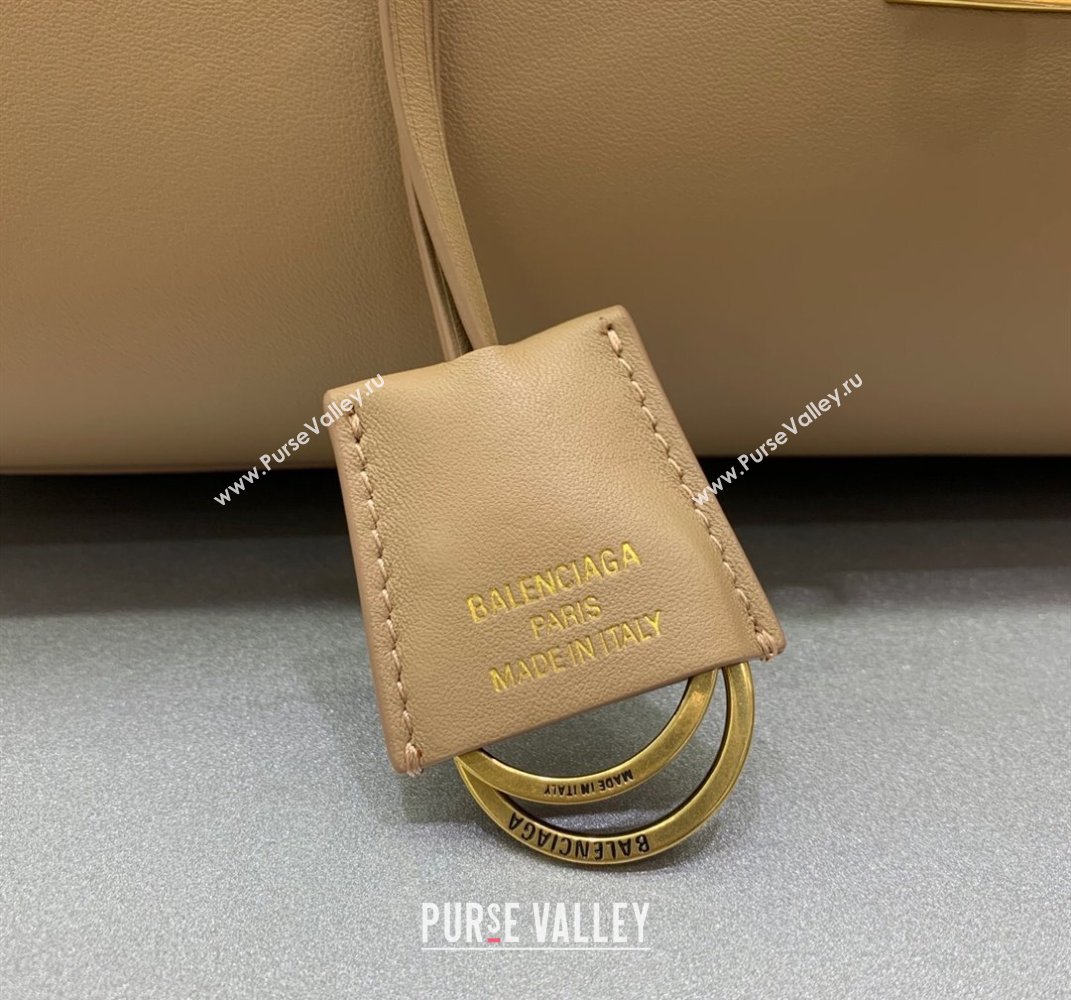 Balenciaga Bel Air Medium Carry All Bag in latte beige smooth calfskin, aged-gold hardware 2025 (JM-250408095)