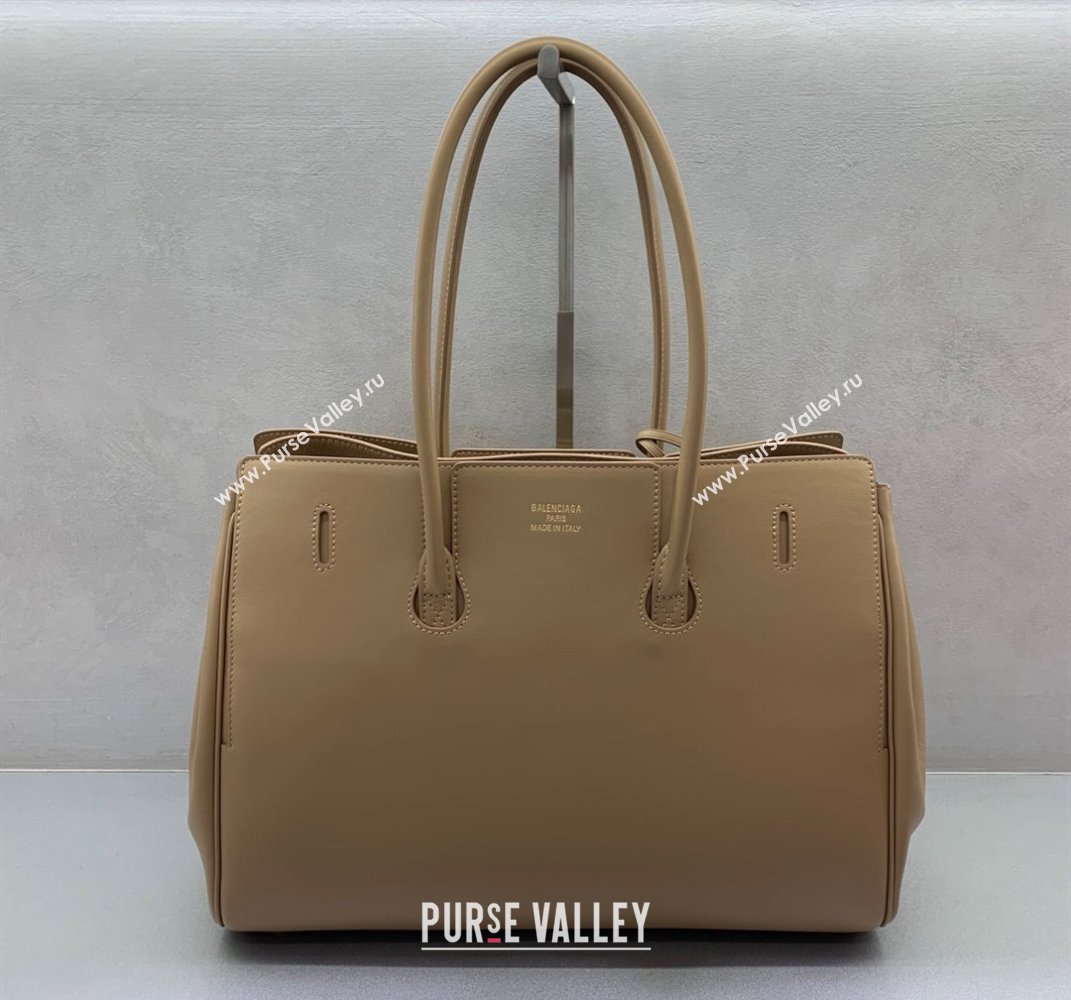 Balenciaga Bel Air Medium Carry All Bag in latte beige smooth calfskin, aged-gold hardware 2025 (JM-250408095)