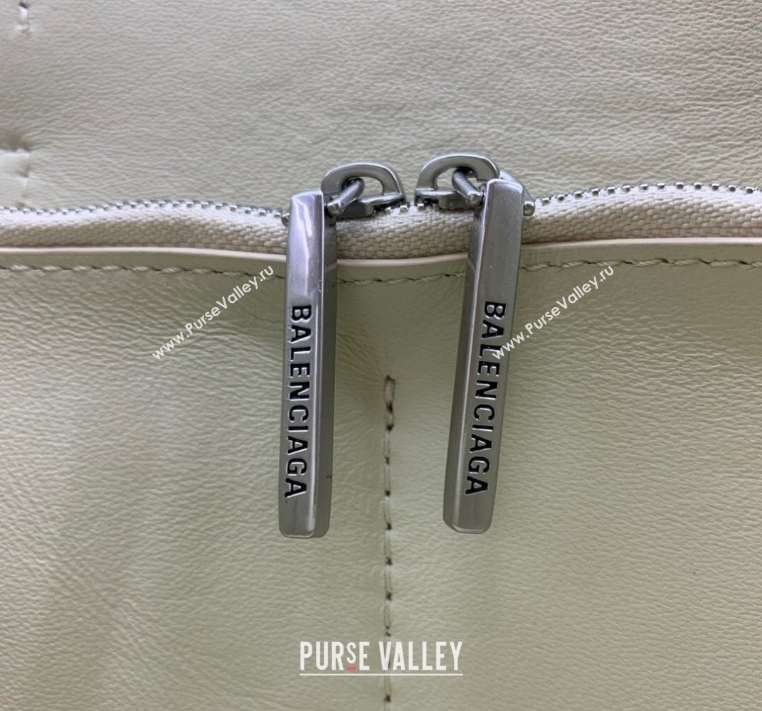 Balenciaga Bel Air Medium Carry All Bag in white smooth calfskin, aged-silver hardware 2025 (JM-250408102)