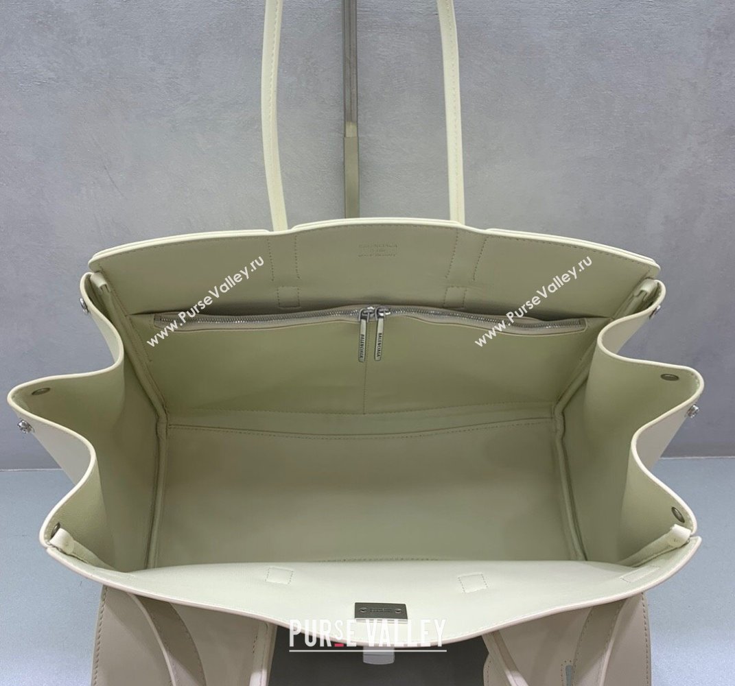 Balenciaga Bel Air Medium Carry All Bag in white smooth calfskin, aged-silver hardware 2025 (JM-250408102)
