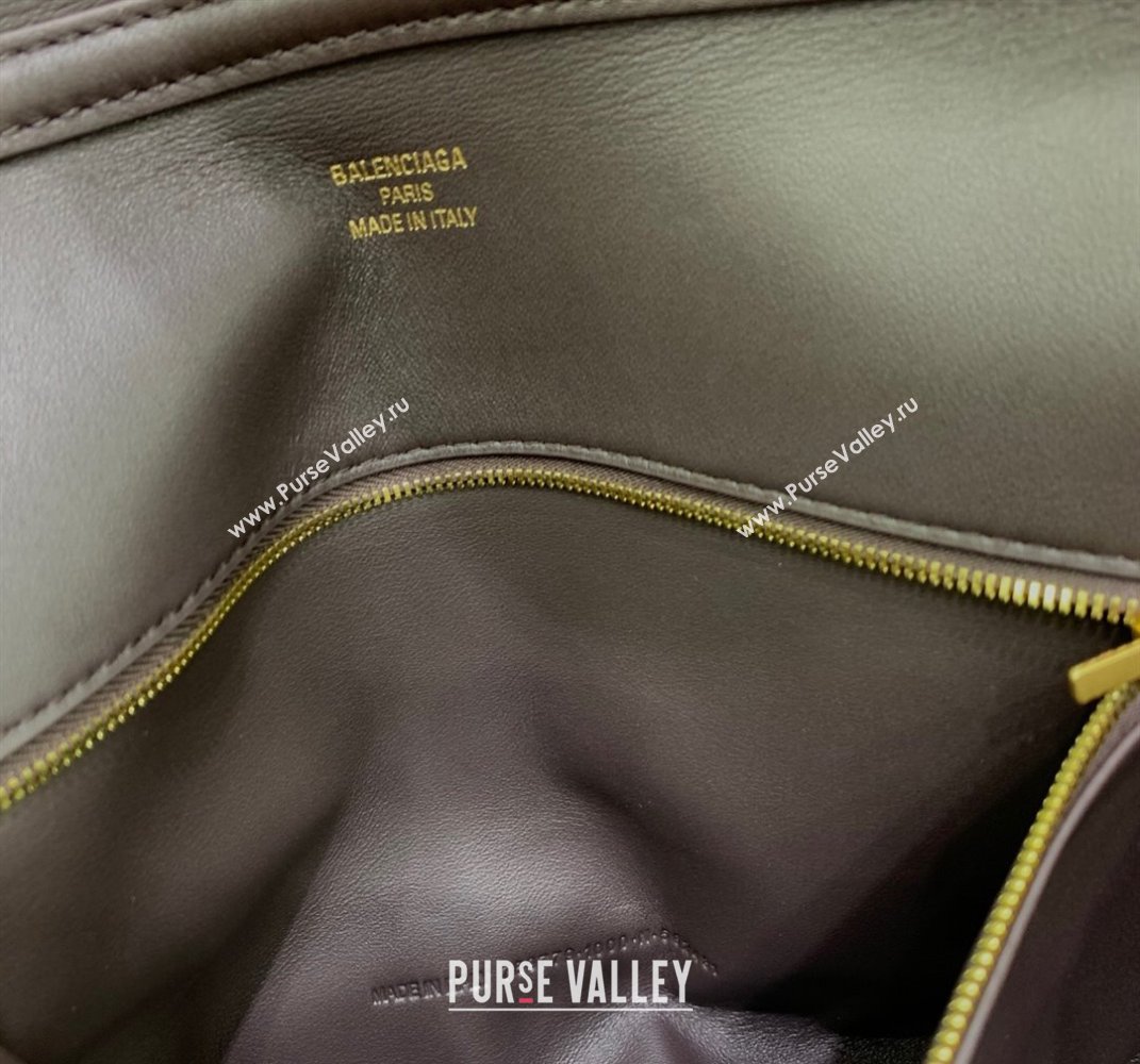 Balenciaga Rodeo Medium Handbag in smooth calfskin Coffee/Aged Gold 2024 78972 (JM-250408104)