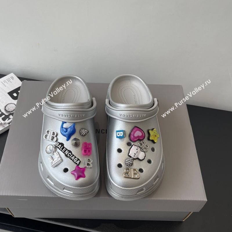 Balenciaga Crocs Mule in Silver Rubber with Charms 1 2025 (HQG-250708116)
