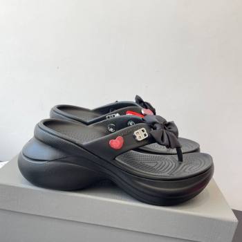 Balenciaga Womens Crocs鈩?Thong Slides Sandal in Rubber with Charm Black 2025 (MD-250827023)