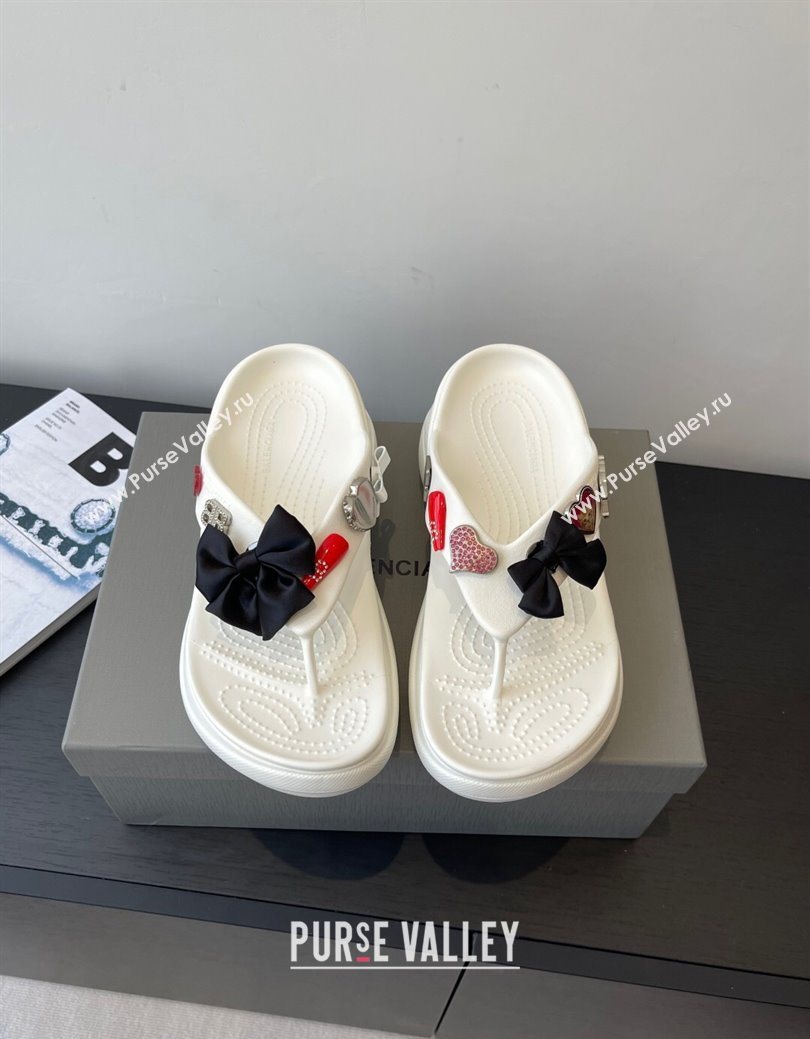 Balenciaga Womens Crocs™ Thong Slides Sandal in Rubber with Charm White 2025 (MD-250827022)