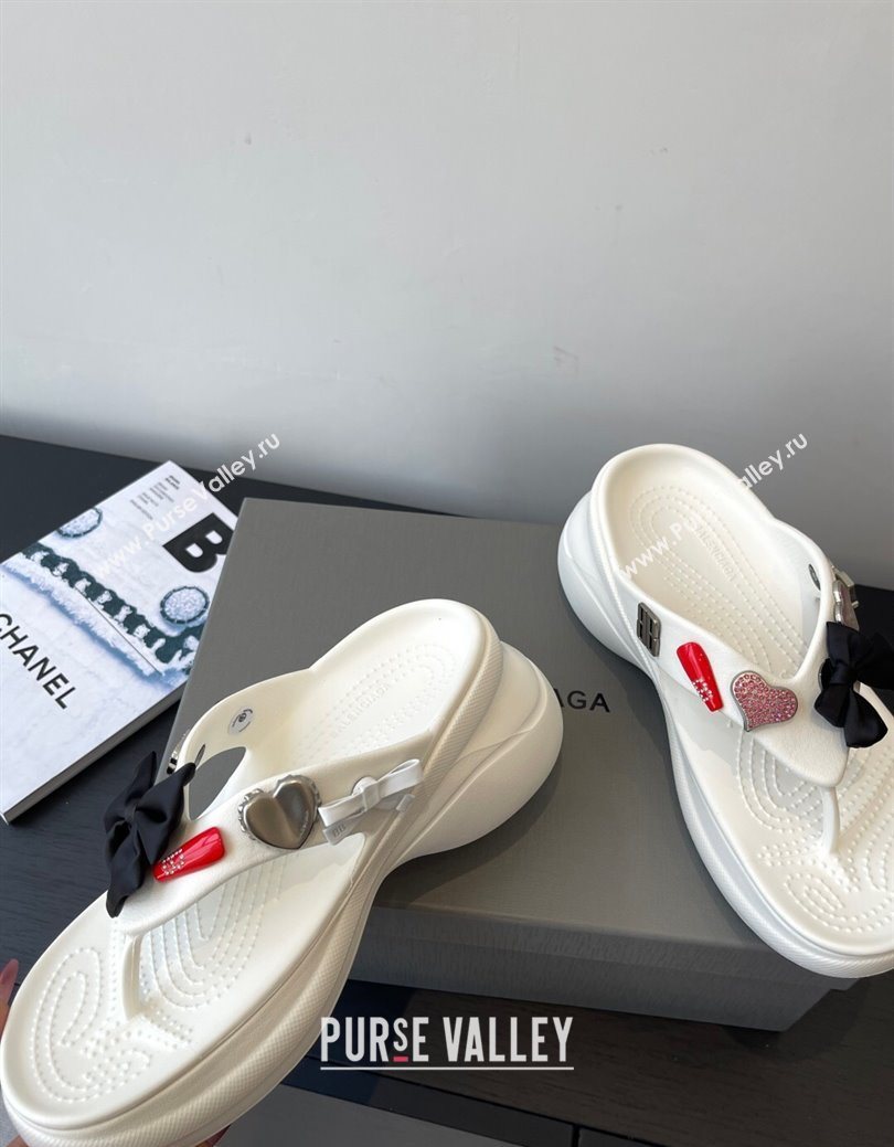 Balenciaga Womens Crocs™ Thong Slides Sandal in Rubber with Charm White 2025 (MD-250827022)