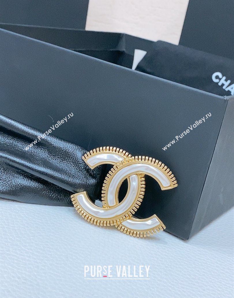 Chanel Stretch Shiny Lambskin Belt 3cm with White and Gold CC Buckle Black 2025 (99-250315042)