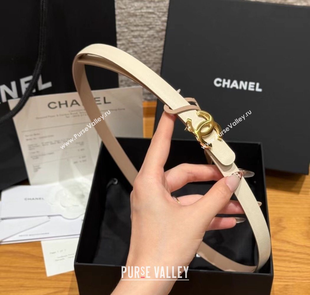 Chanel Reversible Calfskin Leather Belt 1.5cm with CC Buckle White/Gold 2025 CH091106 (99-250911138)