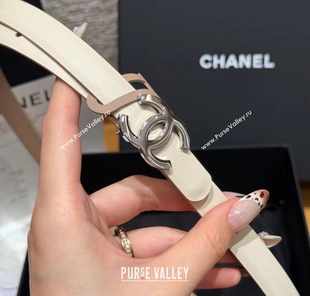 Chanel Reversible Calfskin Leather Belt 1.5cm with CC Buckle White/Silver 2025 CH091106 (99-250911139)