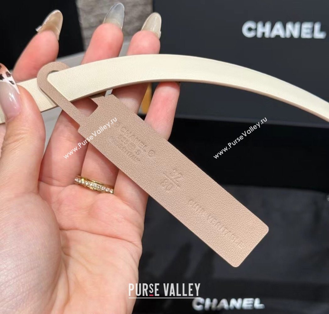Chanel Reversible Calfskin Leather Belt 1.5cm with CC Buckle White/Silver 2025 CH091106 (99-250911139)