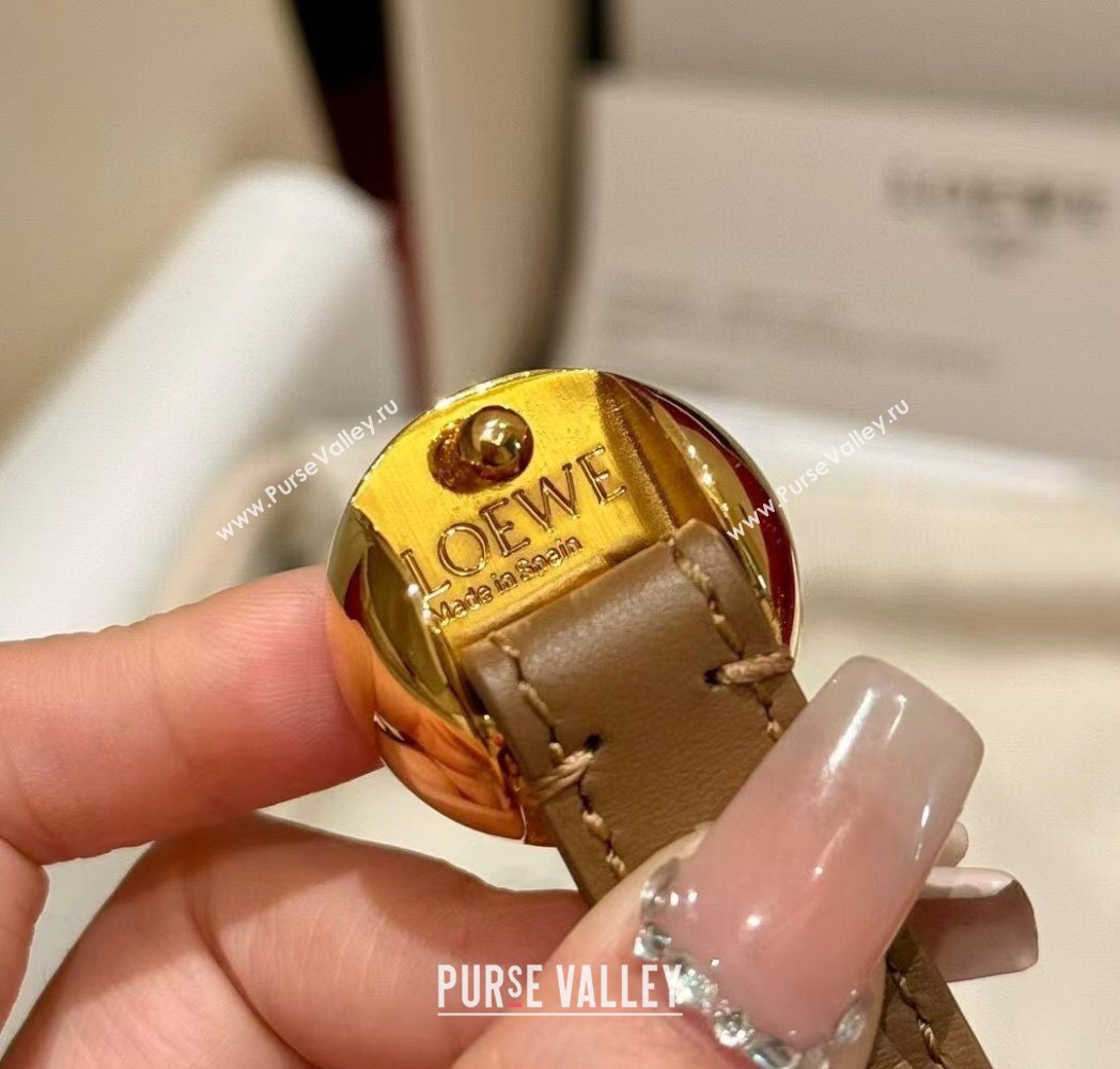 Loewe Pebble Belt 1.5cm in Smooth Leather Beige/Gold 2025 LW091201 (99-250912055)