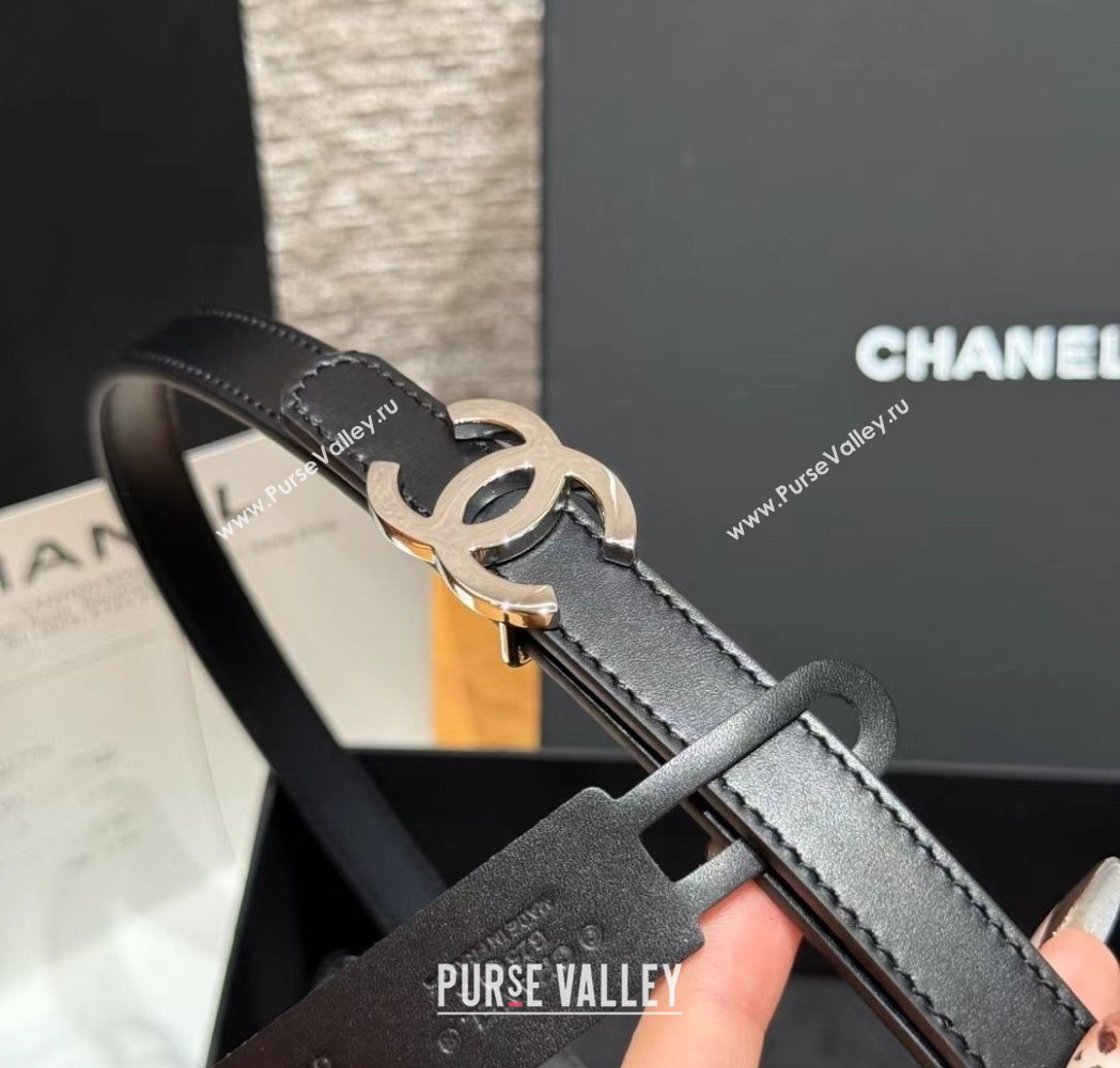 Chanel Reversible Calfskin Leather Belt 1.5cm with CC Buckle Black/Silver 2025 CH091106 (99-250911131)