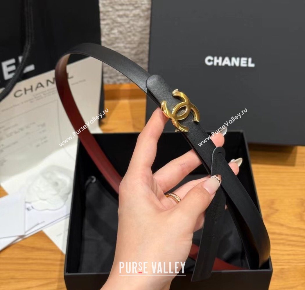 Chanel Reversible Calfskin Belt 1.5cm with CC Buckle Black/Burgundy/Gold 2025 CH091106 (99-250911132)