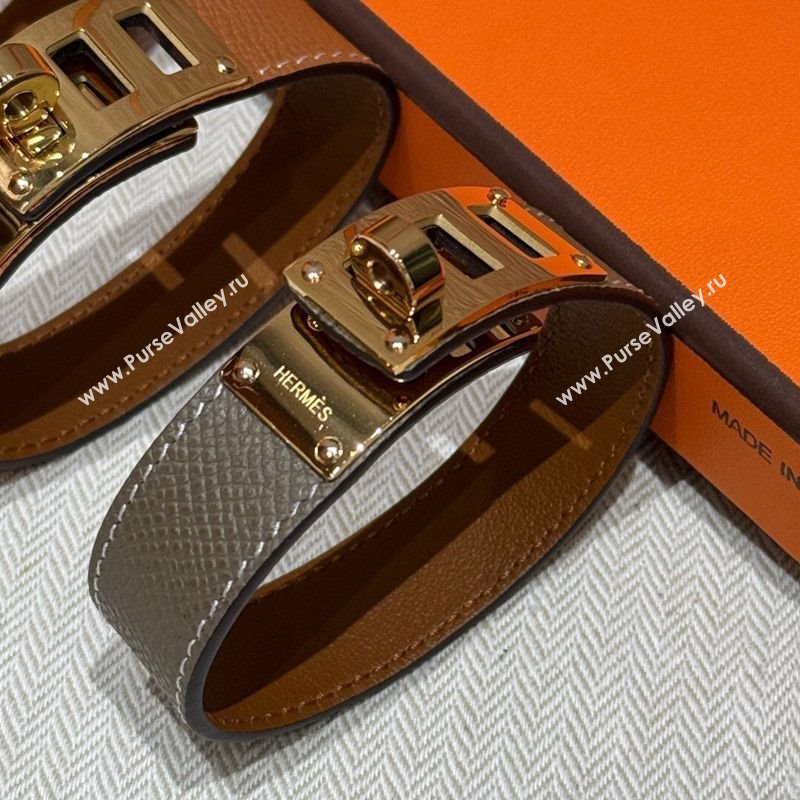 Hermes Kelly bracelet in Grained Leather Grey 2025 HS010406 (99-260104135)