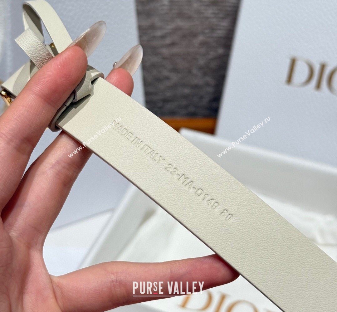 Dior Smooth Leather Belt 2.5cm with Circle CD Buckle White/Gold 2026 DR031704 (99-260317015)