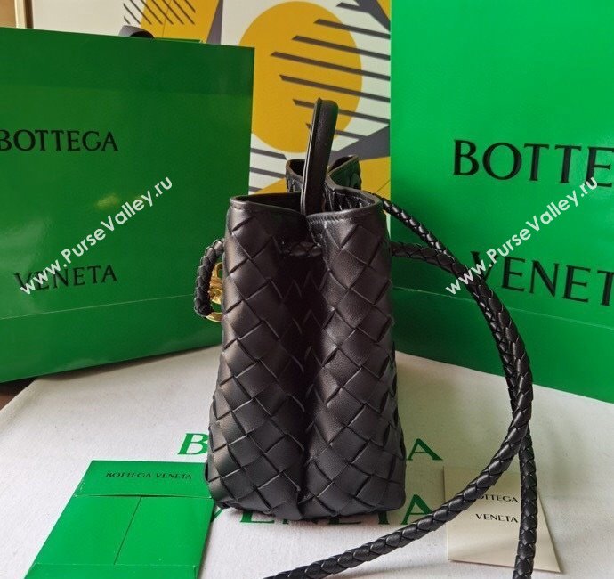 Bottega Veneta Small Andiamo Top Handle Bag in Intrecciato Leather Black/Gold 2025 743568 (WT-250205016)
