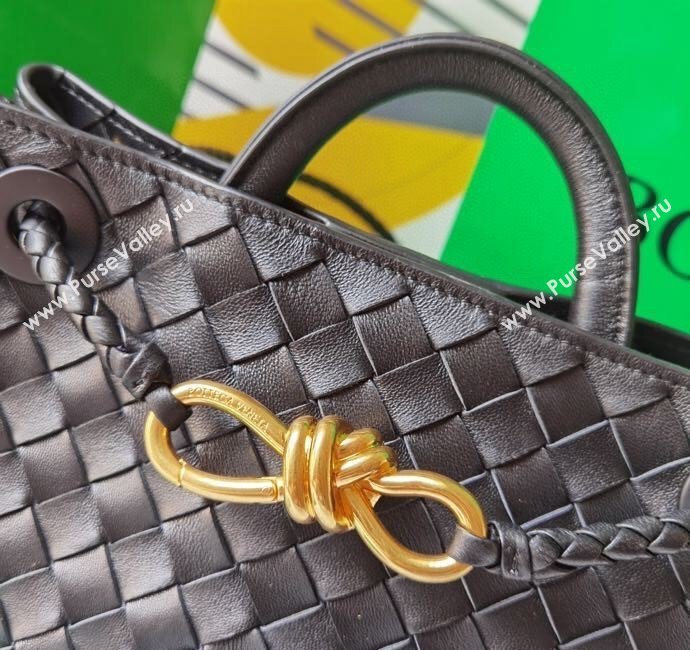 Bottega Veneta Small Andiamo Top Handle Bag in Intrecciato Leather Black/Gold 2025 743568 (WT-250205016)