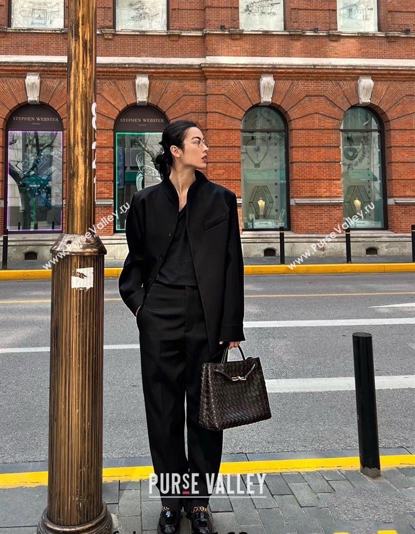 Bottega Veneta Medium Andiamo Top Handle Bag in Intrecciato Leather Fondant Brown 743572 2025 0731 (WT-250731027)