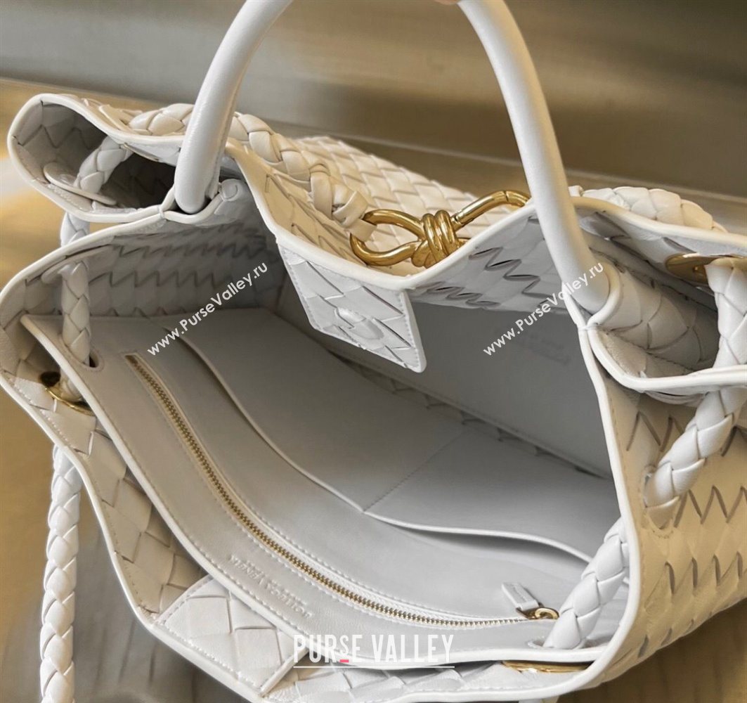 Bottega Veneta Medium Andiamo Top Handle Bag in Intrecciato Leather White/Gold 743572 2025 0731 (WT-250731029)