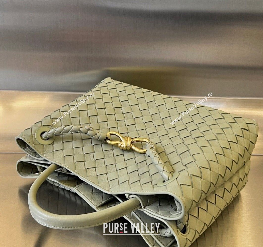 Bottega Veneta Medium Andiamo Top Handle Bag in Intrecciato Leather Travertine Green 743572 0731 (WT-250731031)