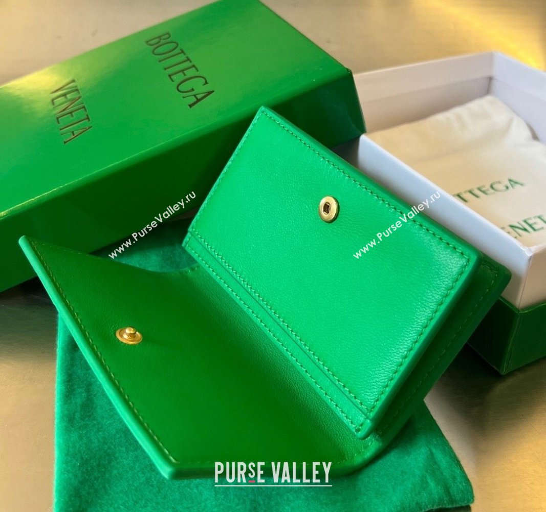 Bottega Veneta Cassette Business Card Case Wallet in Intrecciato Lambskin Parakeet Green 2023 651396 (WT-240919010)