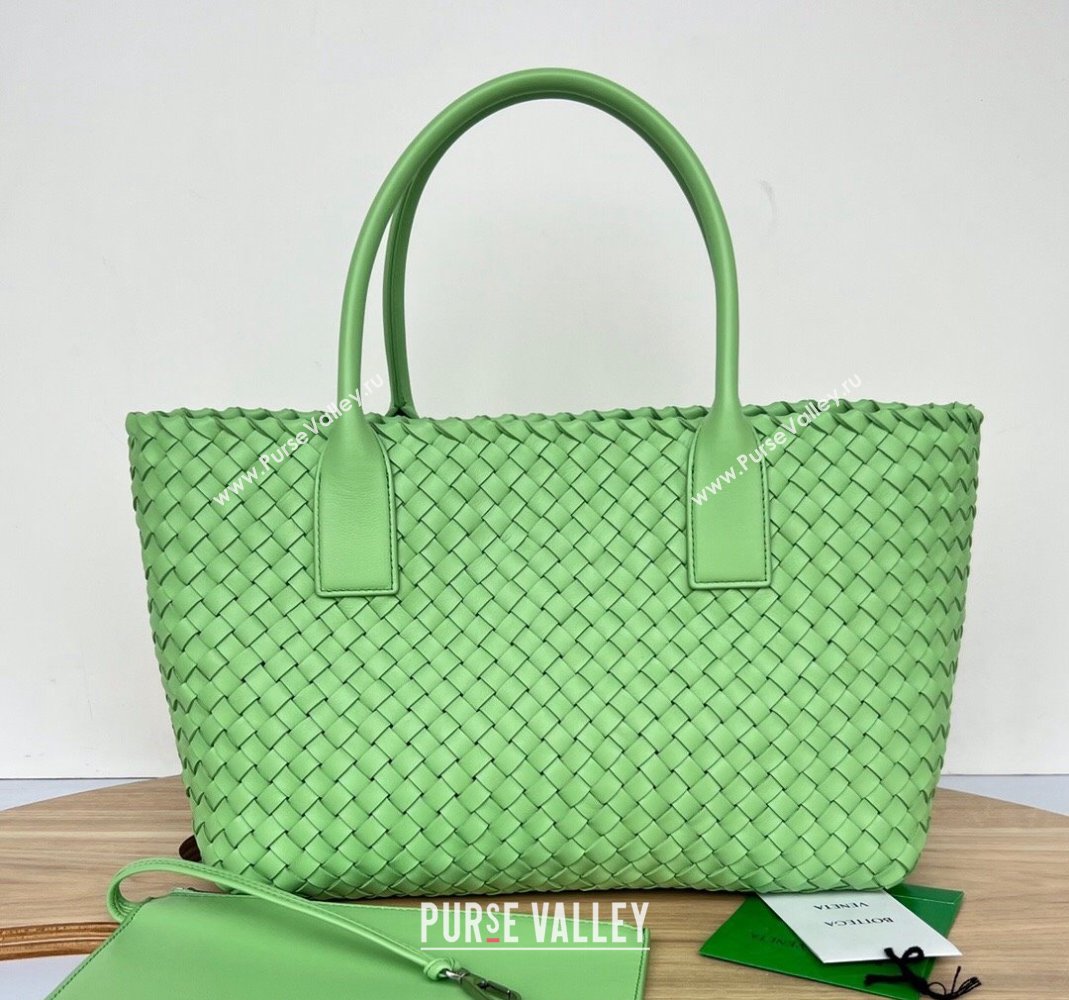 Bottega Veneta Medium Cabat Tote Bag in Intrecciato Leather Lemond Green 2023 608810 (WT-231212072)