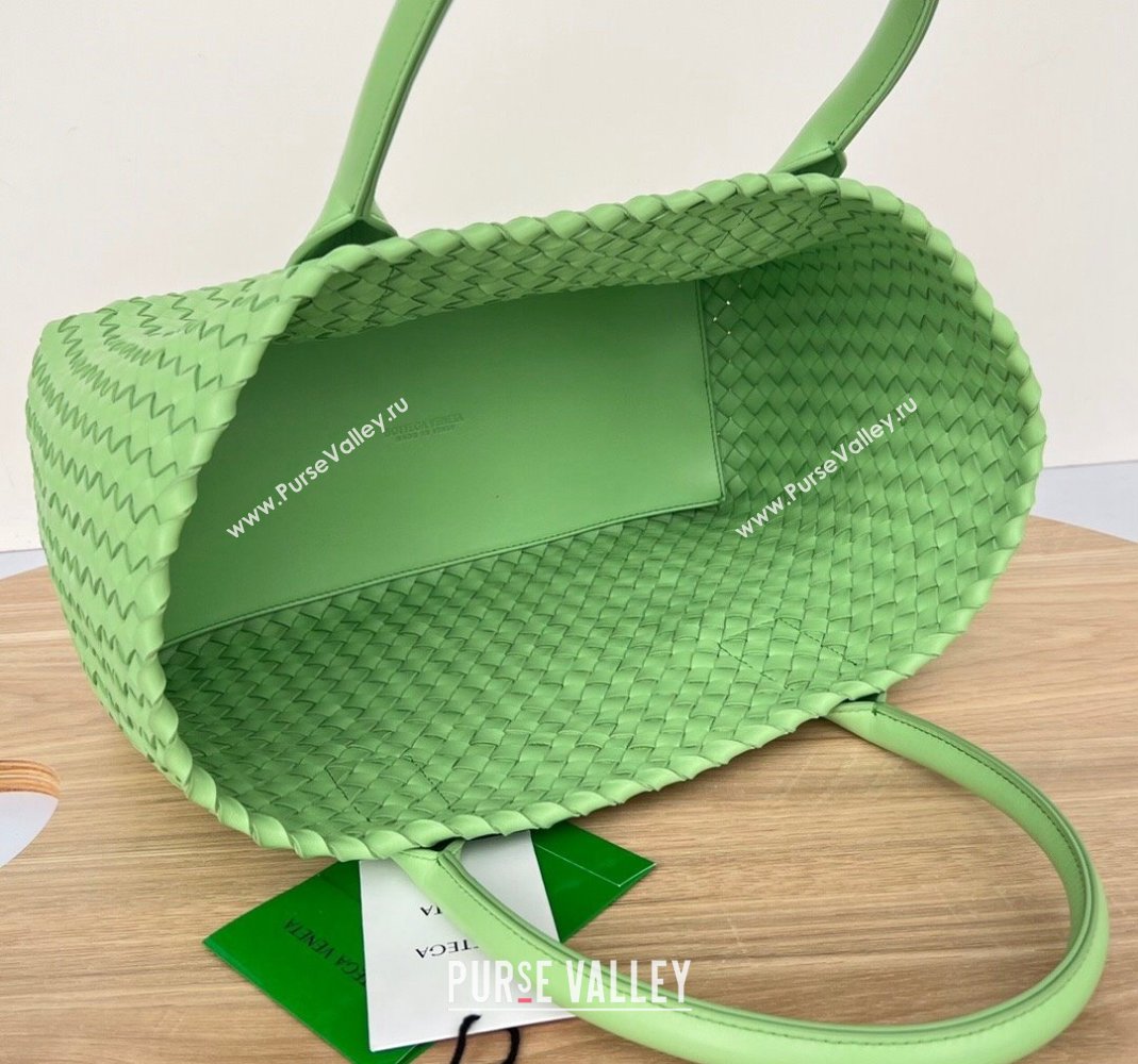 Bottega Veneta Medium Cabat Tote Bag in Intrecciato Leather Lemond Green 2023 608810 (WT-231212072)