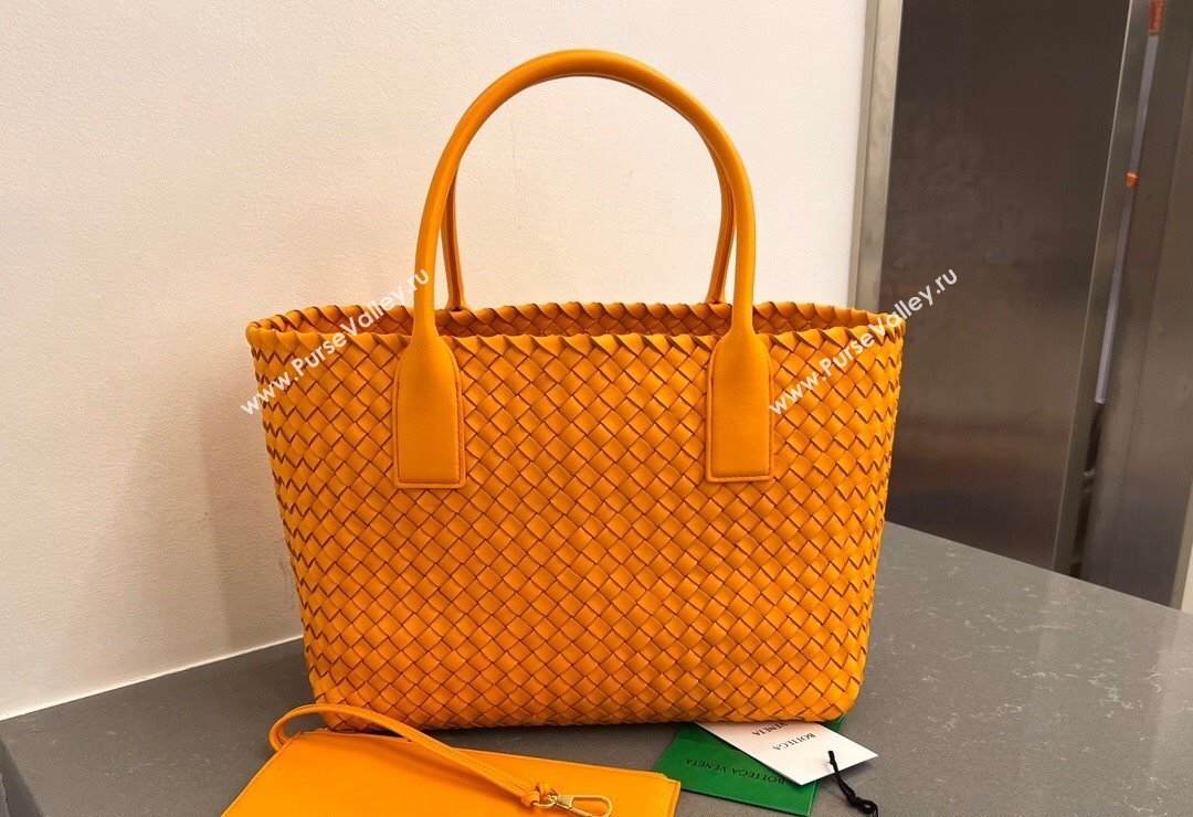 Bottega Veneta Medium Cabat Tote Bag in Intrecciato Leather Orange 2023 608810 (WT-231212073)