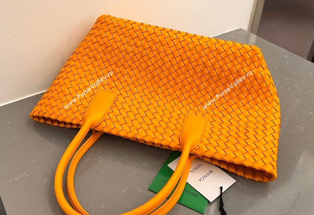 Bottega Veneta Medium Cabat Tote Bag in Intrecciato Leather Orange 2023 608810 (WT-231212073)