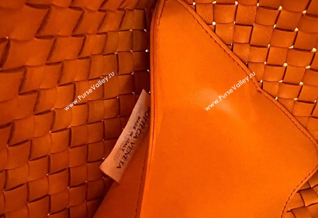 Bottega Veneta Medium Cabat Tote Bag in Intrecciato Leather Orange 2023 608810 (WT-231212073)