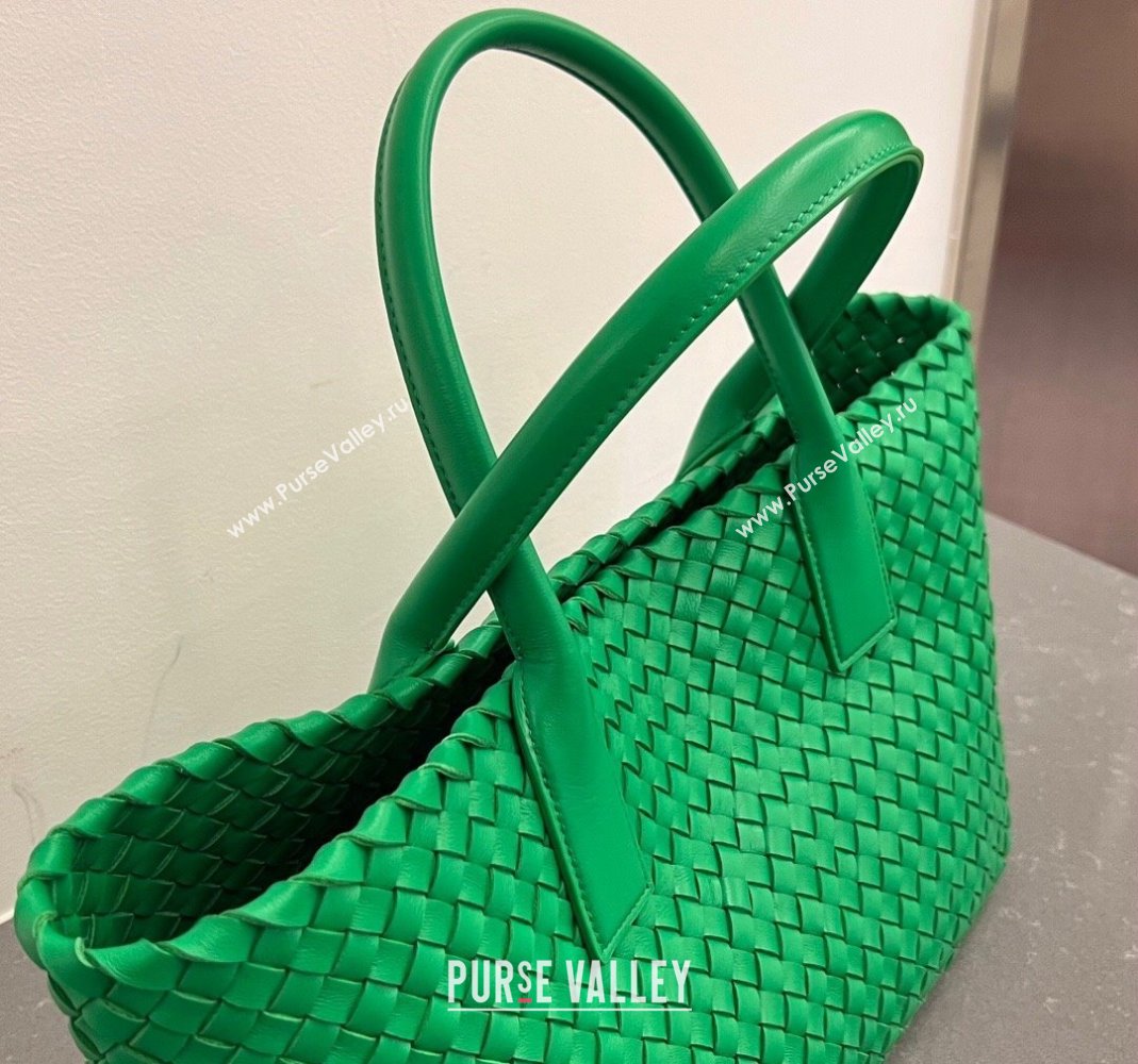 Bottega Veneta Medium Cabat Tote Bag in Intrecciato Leather Parakeet Green 2023 608810 (WT-231212074)