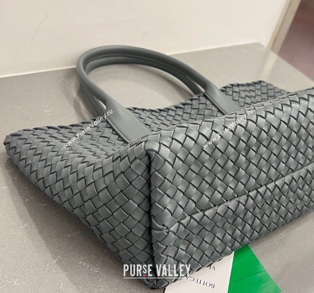 Bottega Veneta Medium Cabat Tote Bag in Intrecciato Leather Thunder Grey 2023 608810 (WT-231212075)