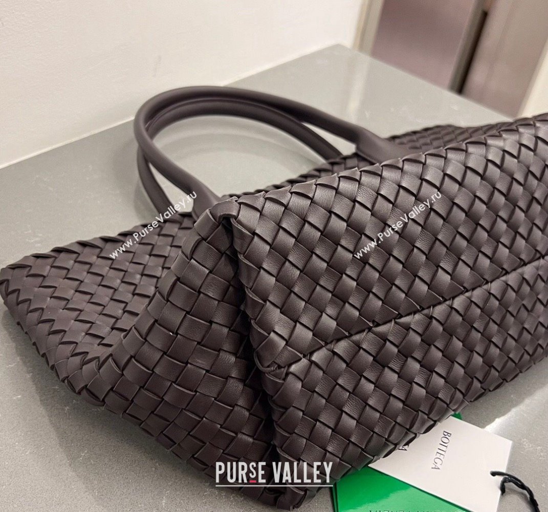 Bottega Veneta Medium Cabat Tote Bag in Intrecciato Leather Fondant Brown 2025 608810 (WT-250519096)