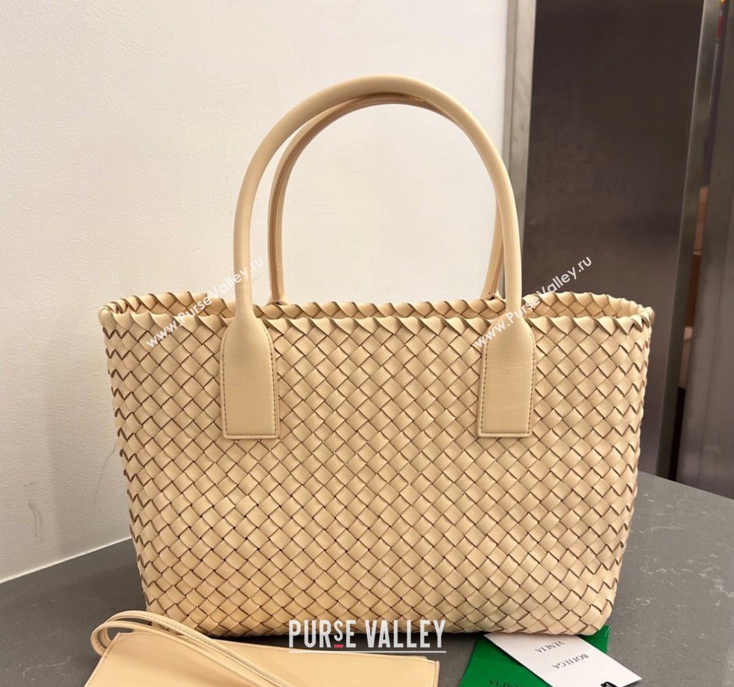 Bottega Veneta Medium Cabat Tote Bag in Intrecciato Leather Porridge Yellow 2023 608810 (WT-231212077)