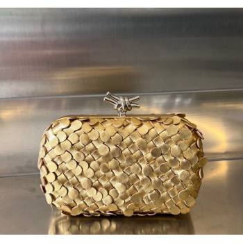 Bottega Veneta Knot Clutch Bag in Intrecciato Lamina Leather Gold1/Silver 2023 717622 (WT-231212064)