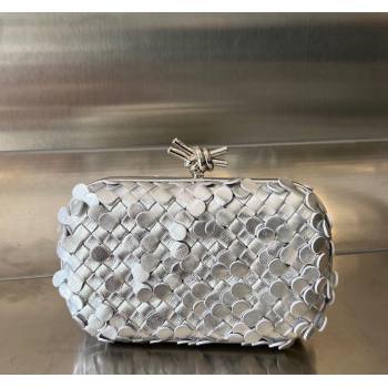 Bottega Veneta Knot Clutch Bag in Intrecciato Lamina Leather All Silver 2023 717622 (WT-231212065)