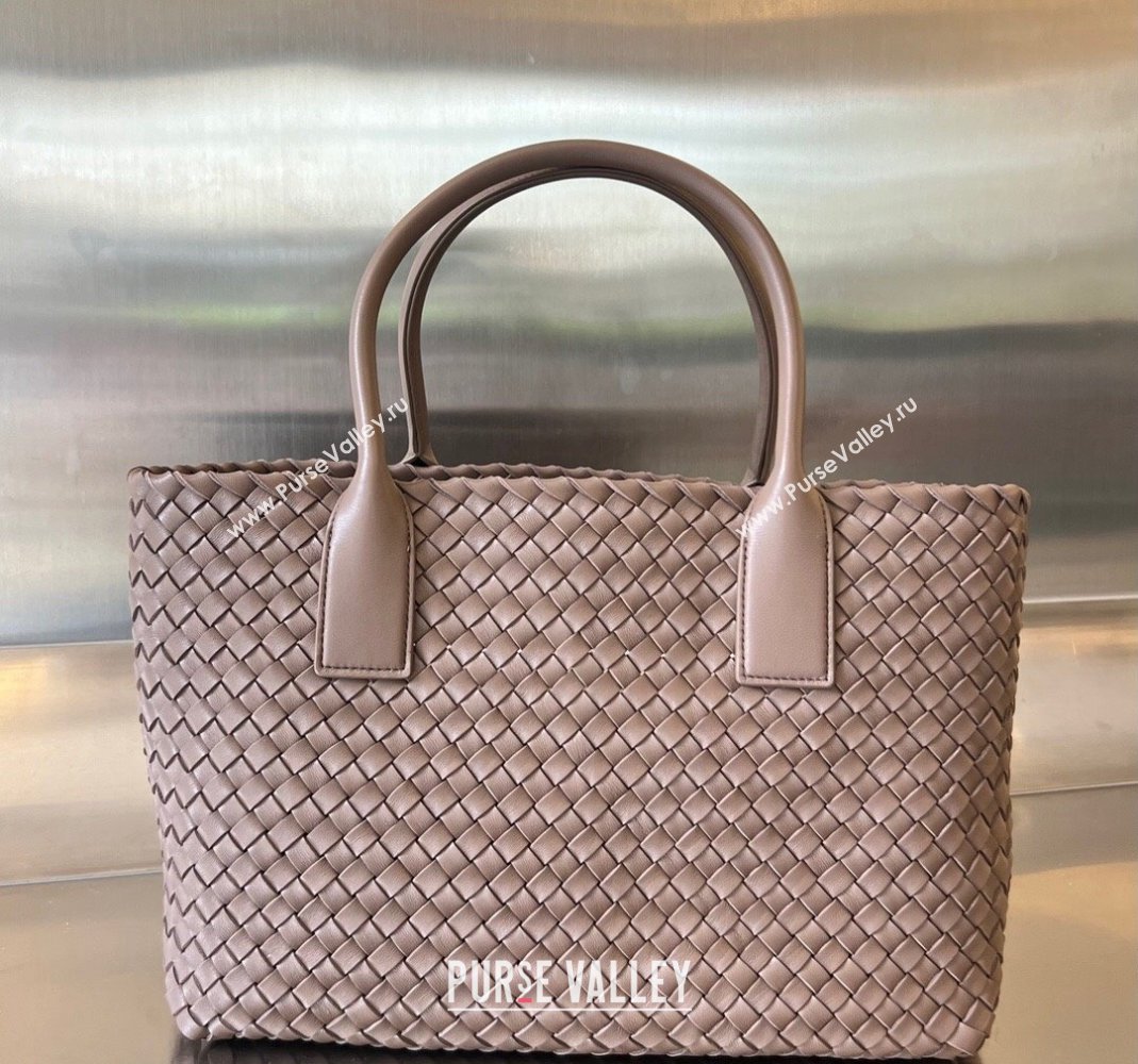 Bottega Veneta Medium Cabat Tote Bag in Intrecciato Leather Khaki 2023 608810 (WT-231212066)