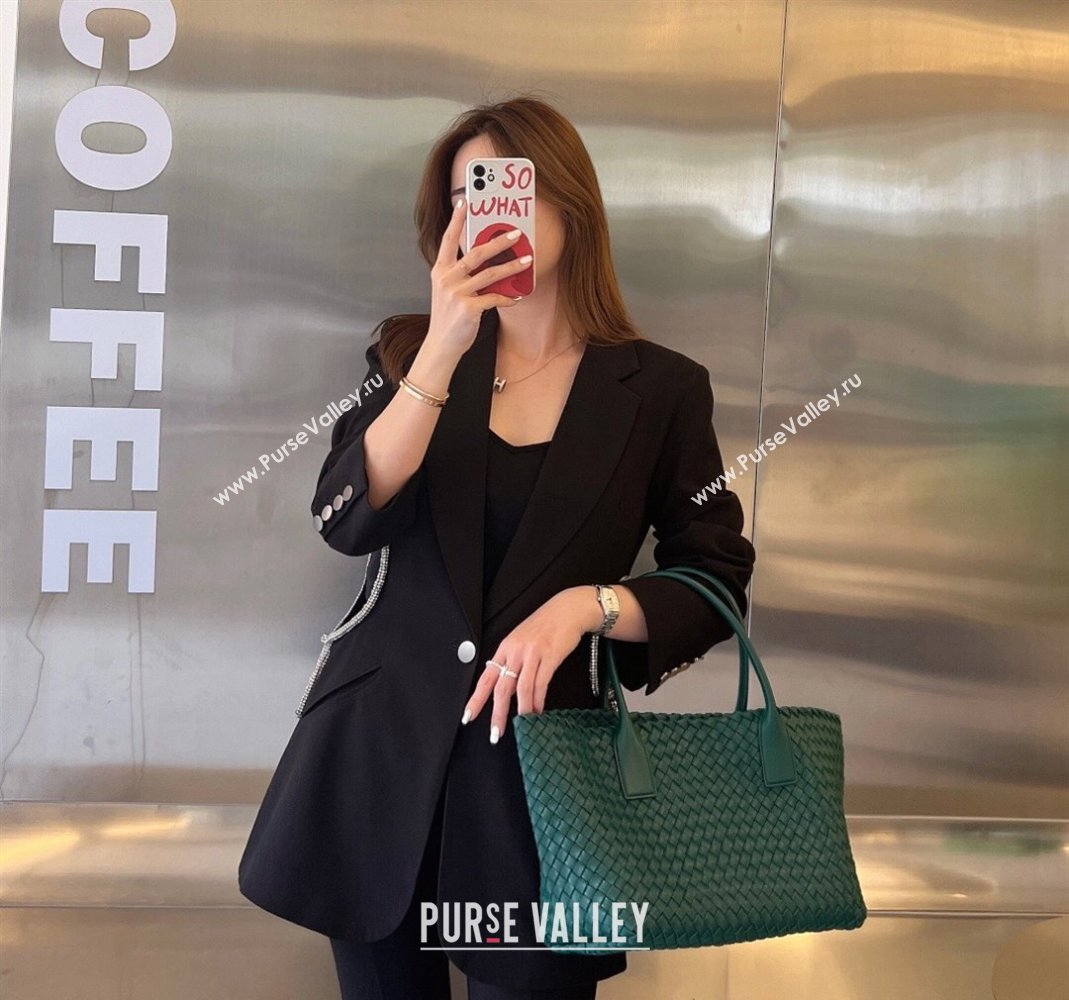 Bottega Veneta Medium Cabat Tote Bag in Intrecciato Leather Turq Green 2023 608810 (WT-231212067)