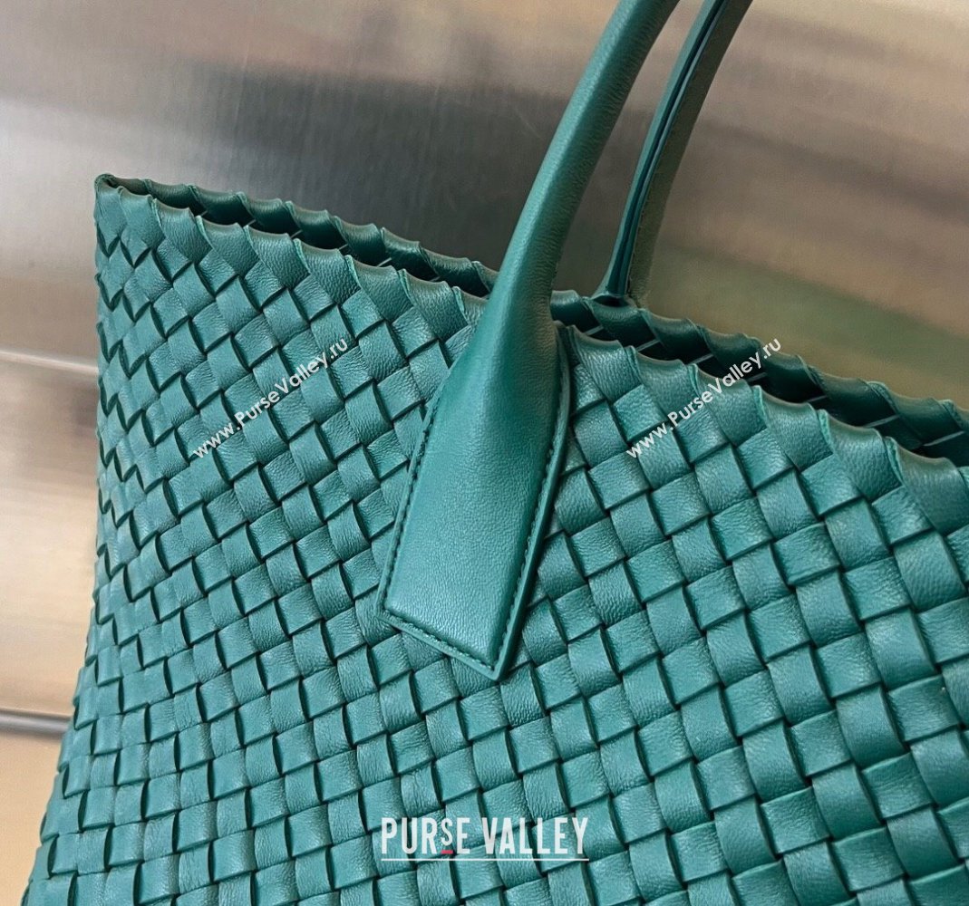 Bottega Veneta Medium Cabat Tote Bag in Intrecciato Leather Turq Green 2023 608810 (WT-231212067)