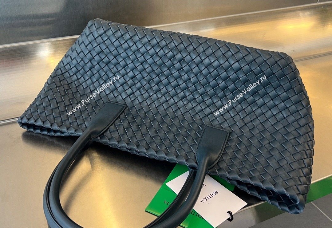 Bottega Veneta Medium Cabat Tote Bag in Intrecciato Leather Dark Blue 2025 608810 (WT-250519092)