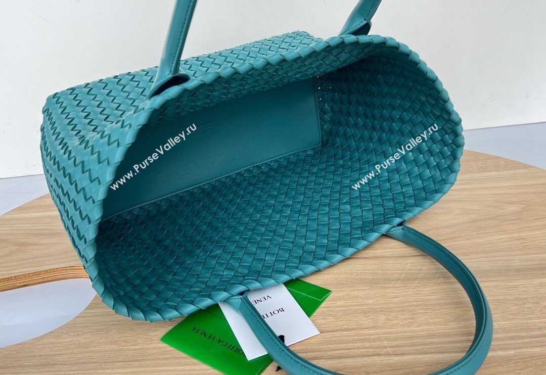 Bottega Veneta Medium Cabat Tote Bag in Intrecciato Leather Shiny Blue 2025 608810 (WT-250519093)