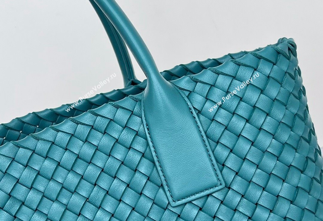 Bottega Veneta Medium Cabat Tote Bag in Intrecciato Leather Shiny Blue 2023 608810 (WT-231212069)