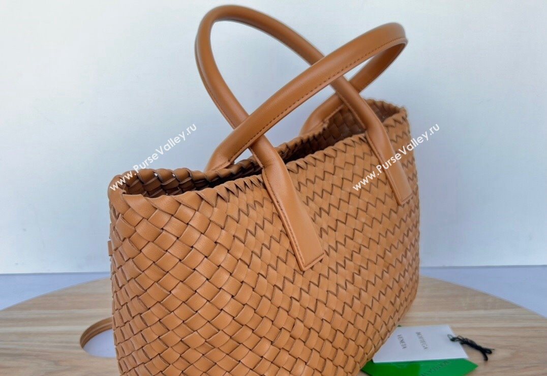 Bottega Veneta Medium Cabat Tote Bag in Intrecciato Leather Wood Brown 2025 608810 (WT-250519094)