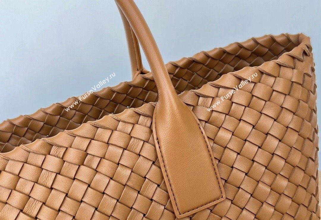 Bottega Veneta Medium Cabat Tote Bag in Intrecciato Leather Wood Brown 2023 608810 (WT-231212070)