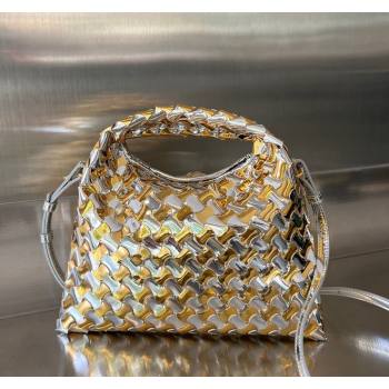 Bottega Veneta Mini Hop Bag in Intrecciato Lamina Leather Silver/Gold 2024 777572 (WT-240221105)