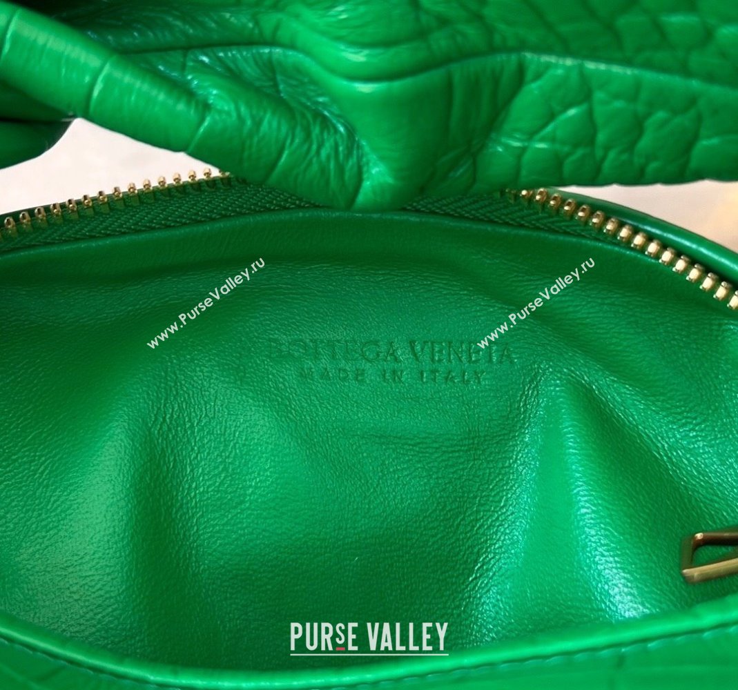 Bottega Veneta Mini Jodie Hobo in Alligator Leather Parrot Green 2024 717709 (WT-240221108)