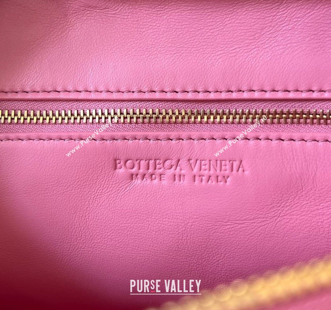 Bottega Veneta Small Getaway Top Handle Bag in Intrecciato Leather Pink 2023 776736 (WT-240314047)