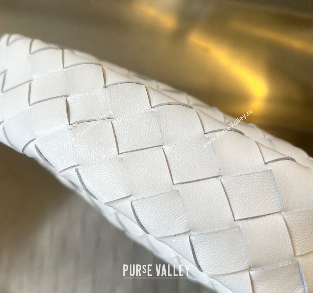Bottega Veneta Mini Hop Hobo Bag in Intrecciato Leather White 2023 777586 (WT-240314051)