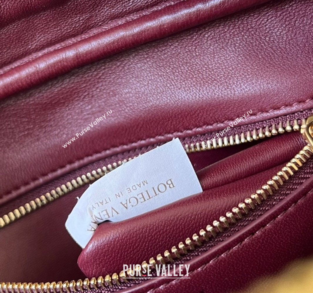 Bottega Veneta Small Getaway Top Handle Bag in Intrecciato Leather Burgundy 2023 776736 (WT-240314048)
