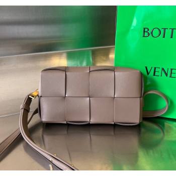 Bottega Veneta Mini Cassette Cross-Body Bag in Intreccio Leather Taupe Grey 2023 755031 (WT-240314049)