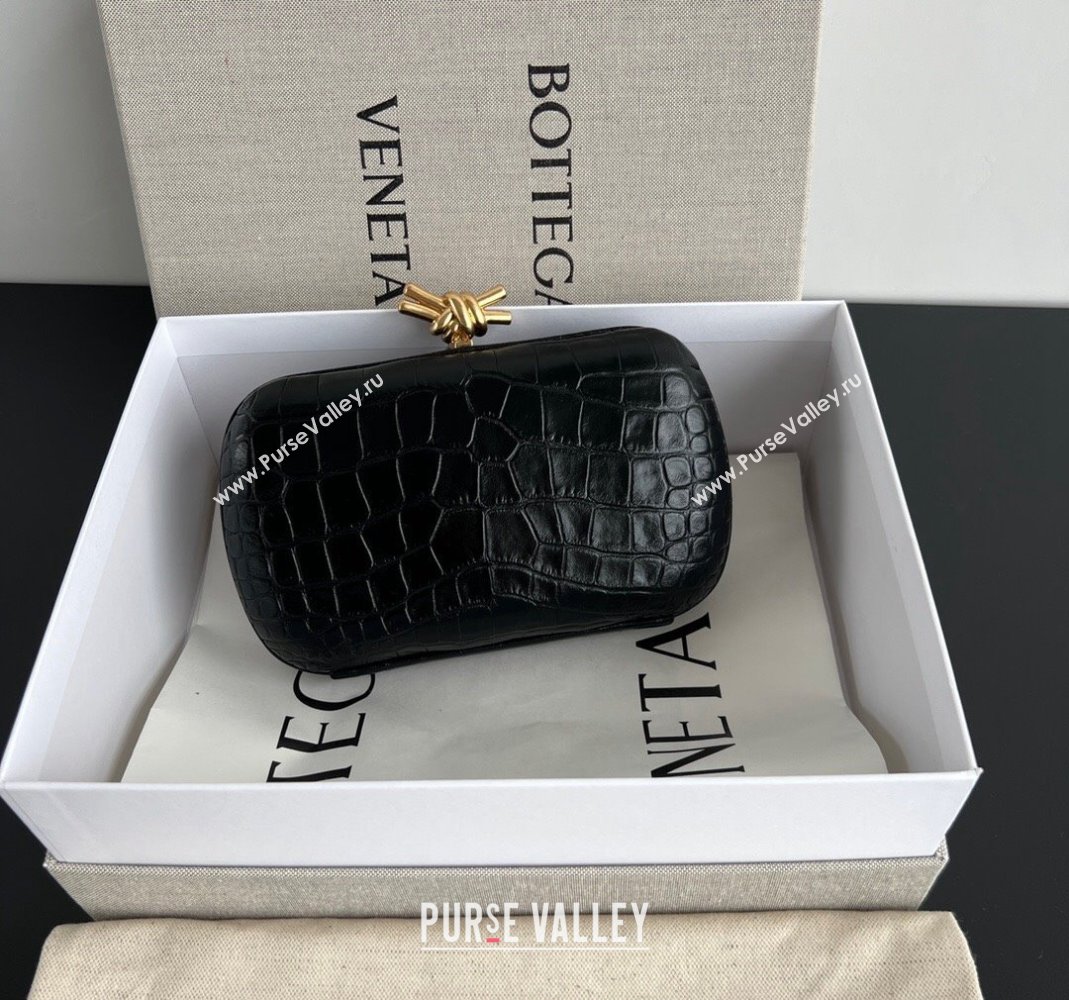 Bottega Veneta Knot Clutch in Alligator Embossed Leather Black 2024 737025 (WT-240418101)